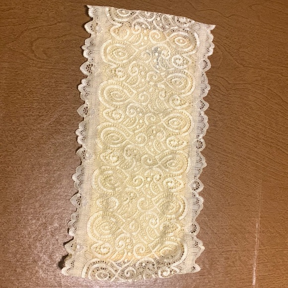 Roxy blue shorts with a lace bando.**NEVER WORN & WILL SELL SEPARATE** - Picture 4 of 5